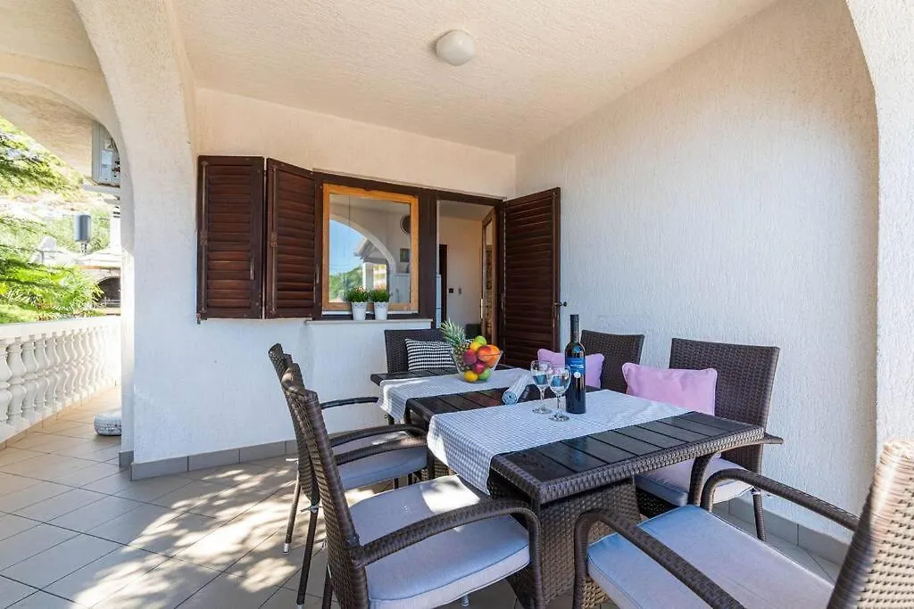 Apartment Fijan Drage Croatia