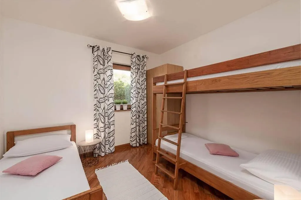 Apartment Fijan Drage