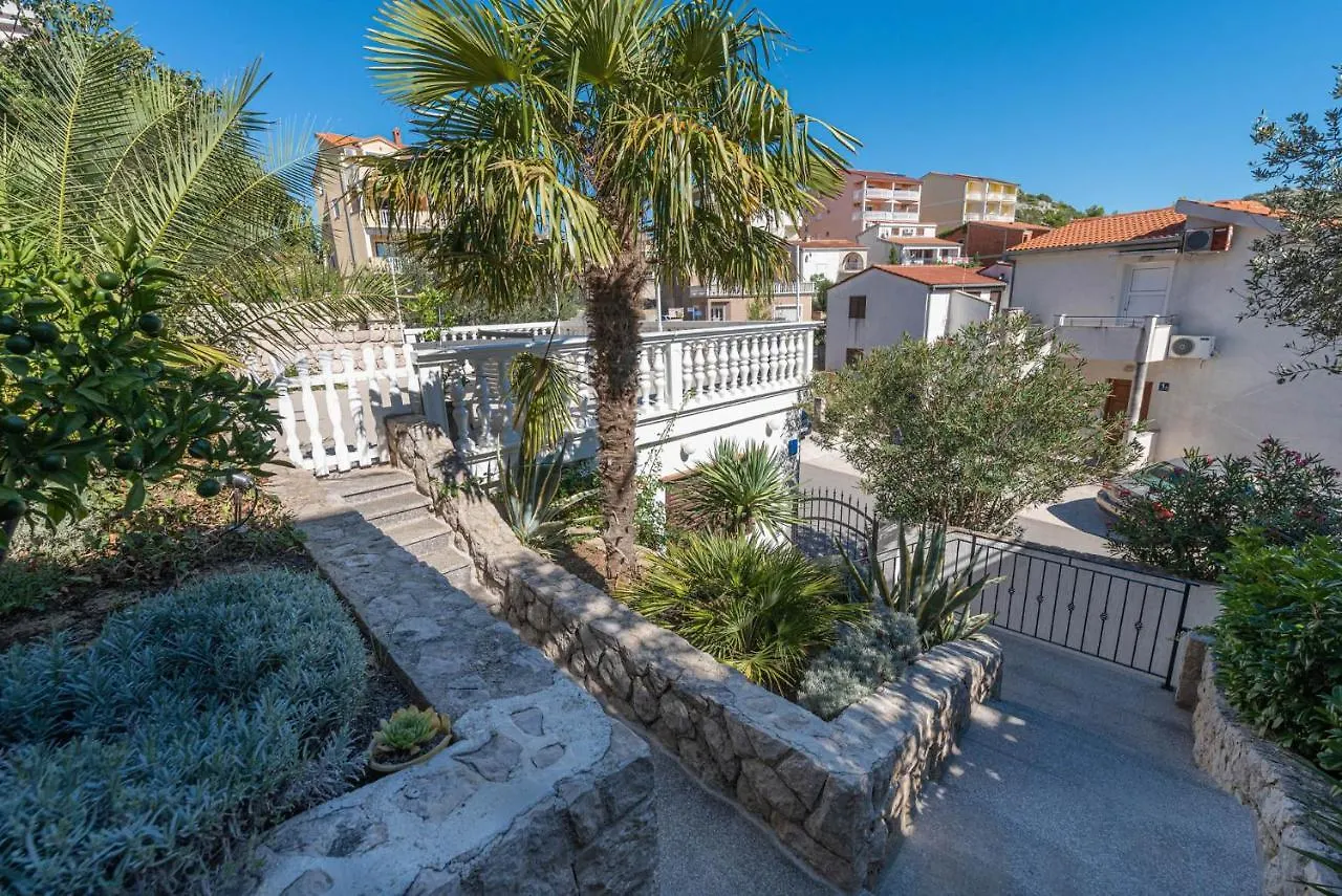 Apartment Fijan Drage Croatia